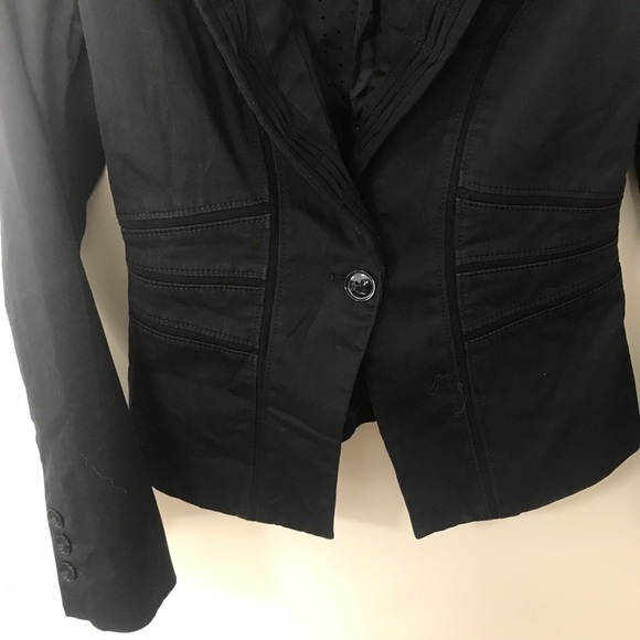 White House black market ruffles collared tuxedo blazer black size 2 - Picture 6 of 11